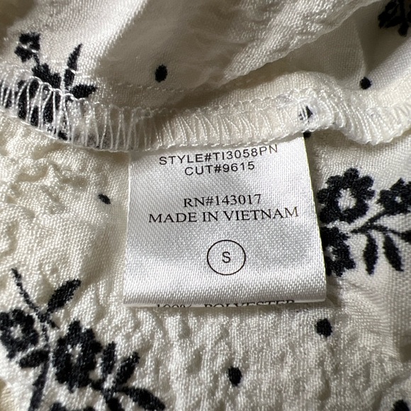 Ceo Femme Floral V Neck Pullover - Picture 5 of 6